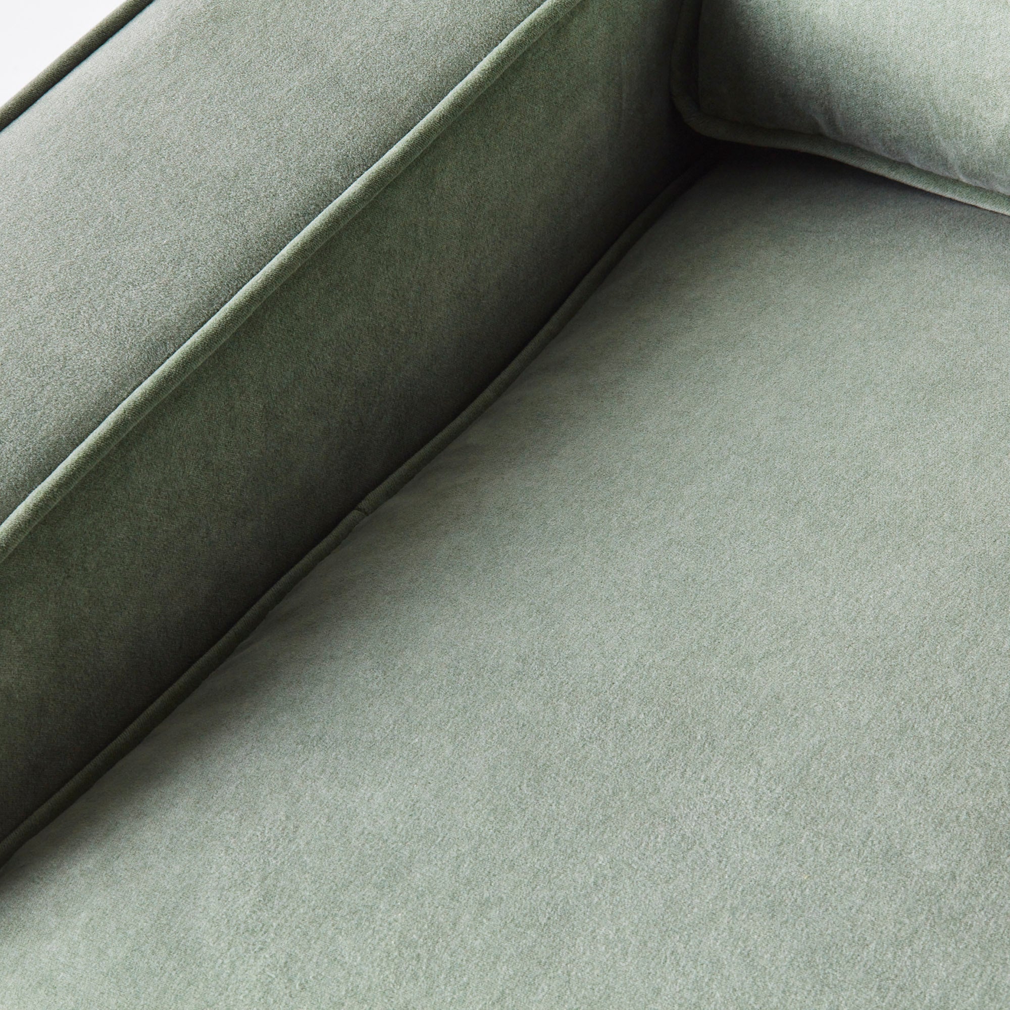 Lola Sofa Velvet Green