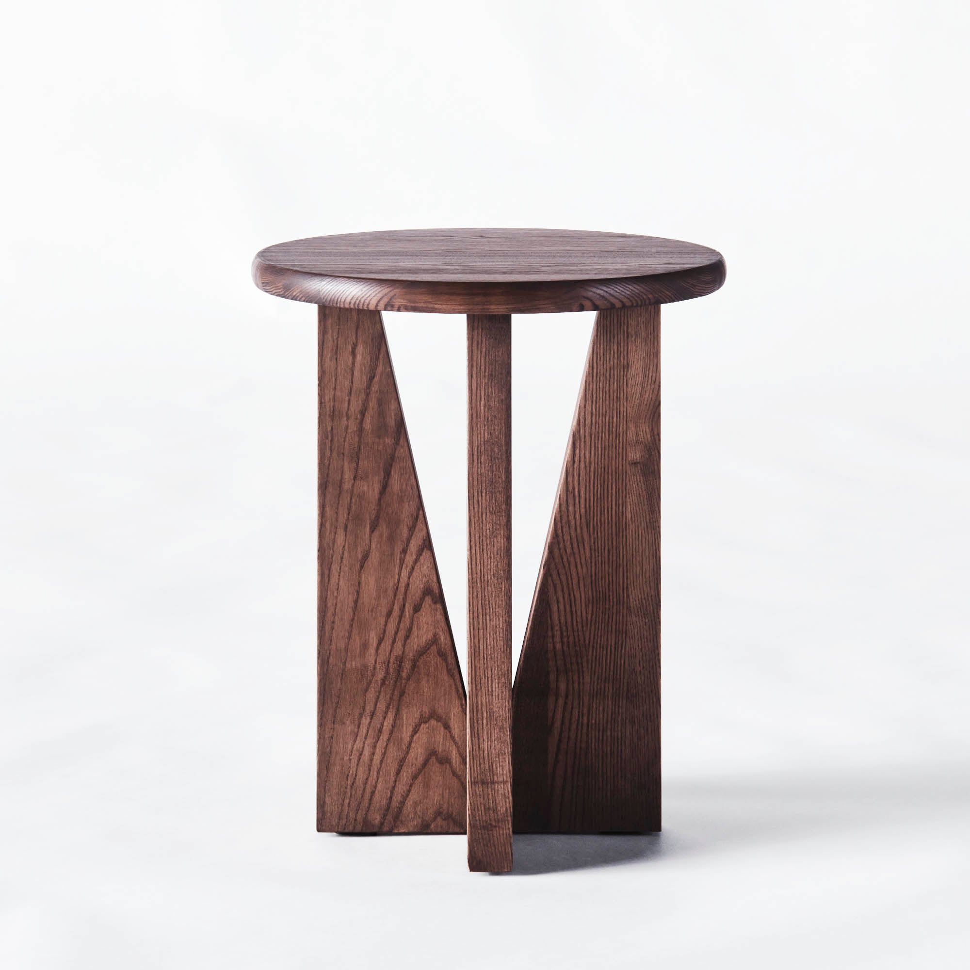 V Side Table Stained Ash – Dusty Deco