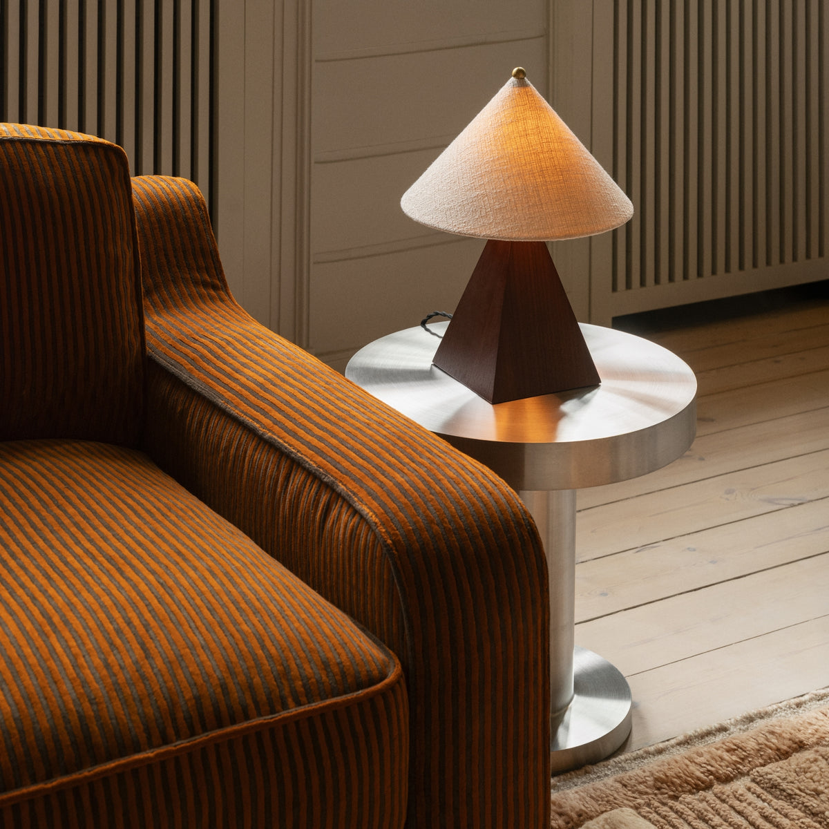 Pyramid Table Lamp Small White
