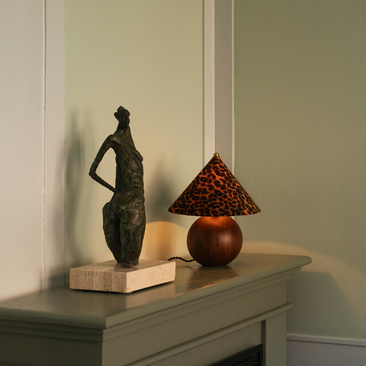 Sphere Table Lamp Leopard